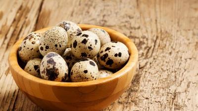 Trứng cút lộn vỉ 30 quả